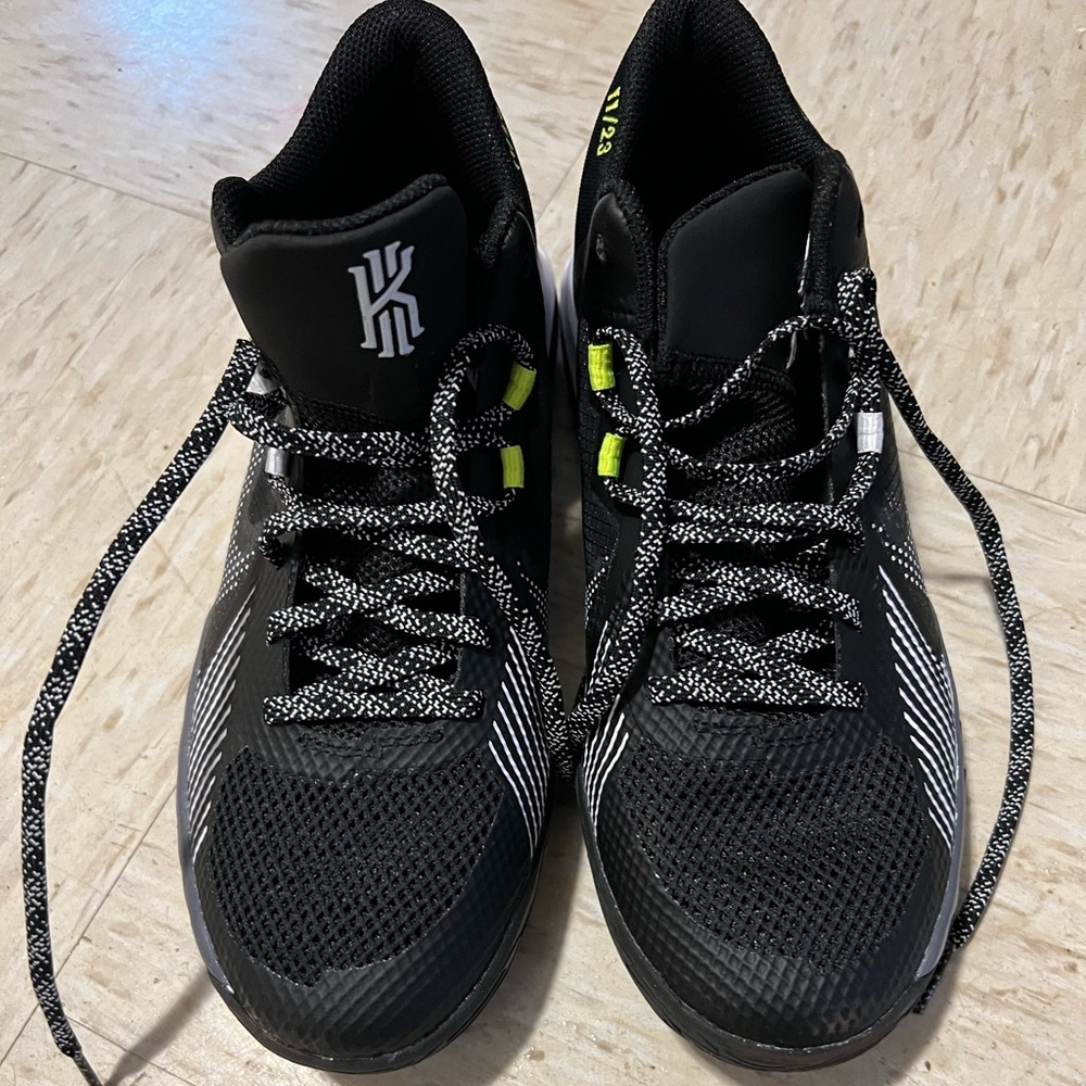 Youth size 7 Kyree Irving basketball sneakers. Worn 1 or 2 times.